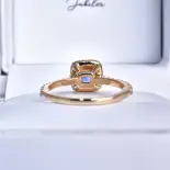 Pierścionek z tanzanitem i diamentami